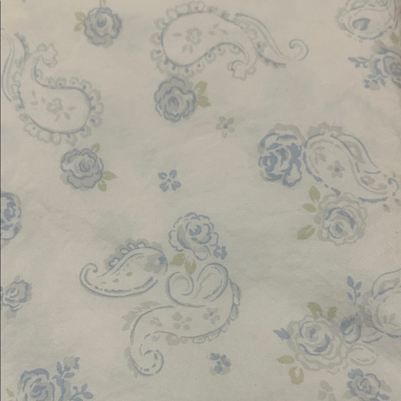 Simply Shabby Chic Paisley White and Blue Bedding Twin Set - Picture 3 of 4